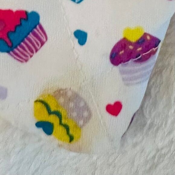 Girl’s Cupcake Apron Set - Picture 3 of 5